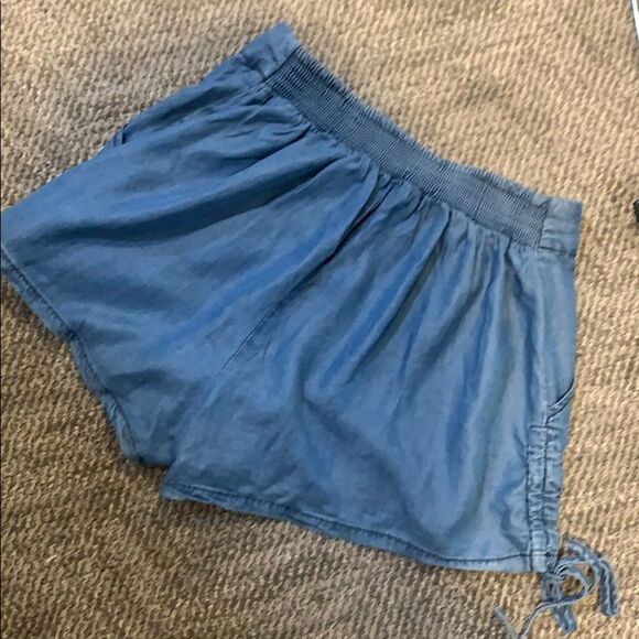 Elastic Waist “Denim Looking” Shorts - Picture 4 of 6